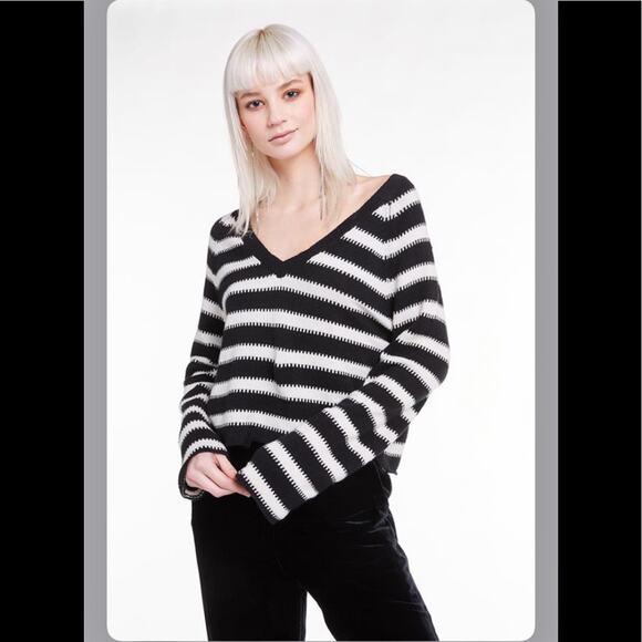 Wildfox Leanne V-Neck Knit Striped Sweater - Picture 2 of 8